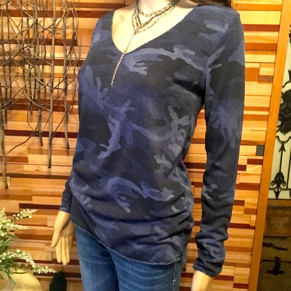 LUREX SHIMMER EDGES & BLUE CAMOUFLAGE TOP - Picture 2 of 8